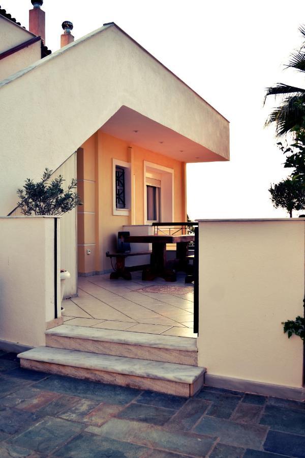Luxury Seaview Apartment By The Sea Saronida Exteriér fotografie